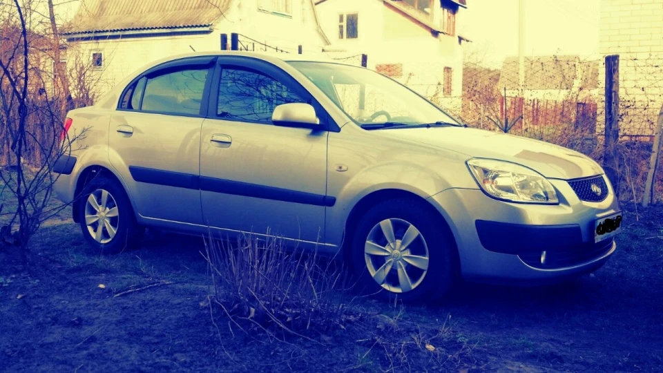 KIA Rio SILVER 4