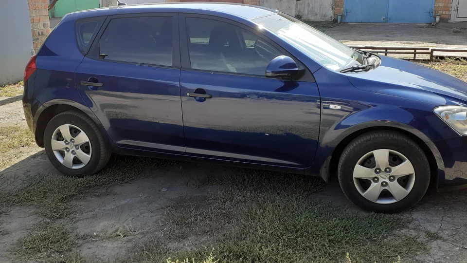KIA Rio синій 2