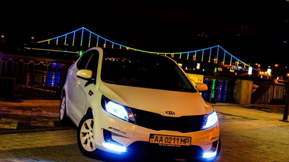 KIA Rio The white-black 2
