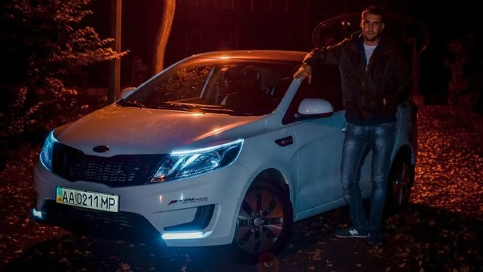 KIA Rio The white-black 5