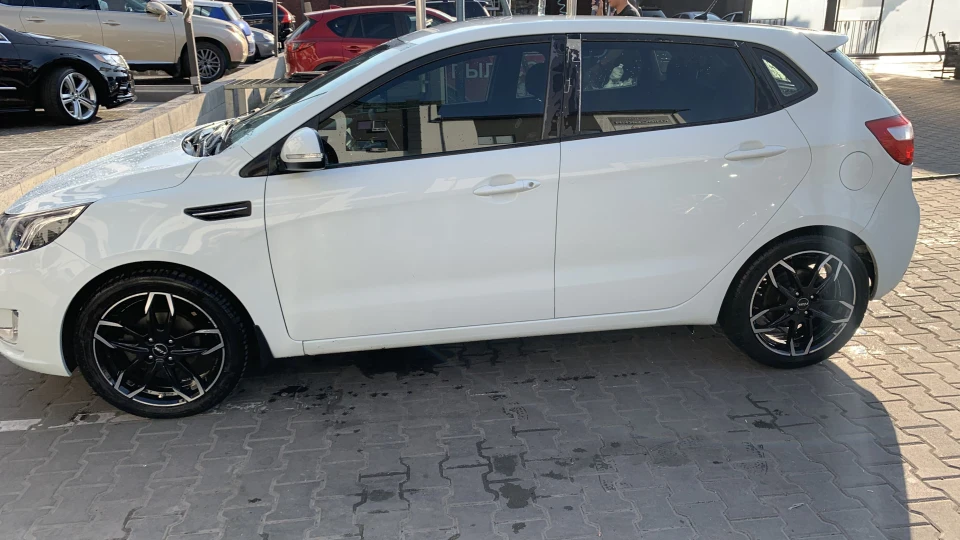 KIA Rio Топ. Салон шкіра 1.6 акпп 2