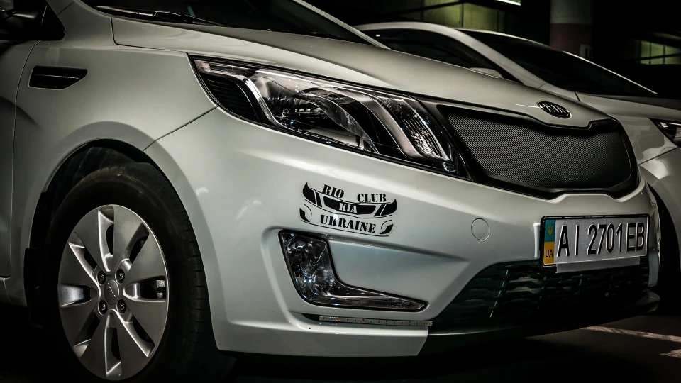 KIA Rio TOP 4