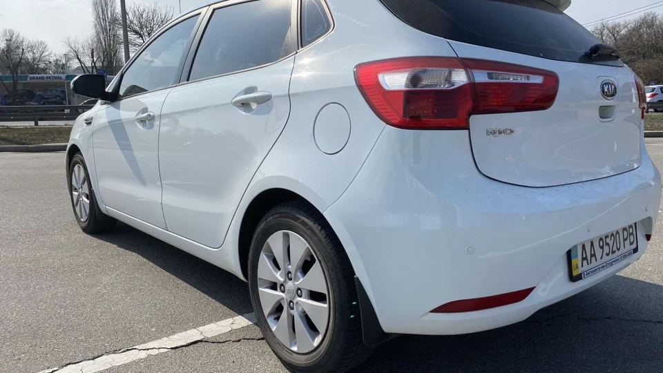 KIA Rio Хетчбек, Престиж. 3