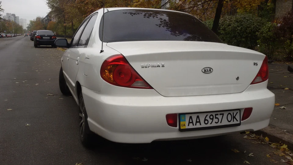 KIA Sephia 2