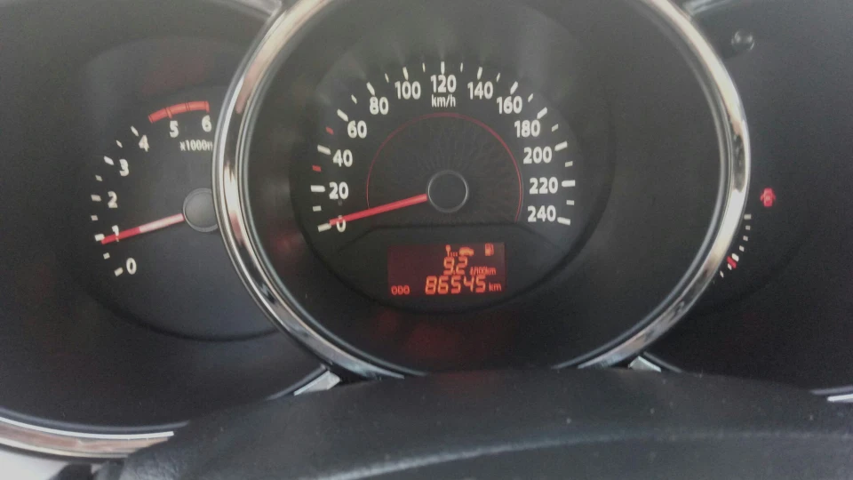 KIA Sorento 4