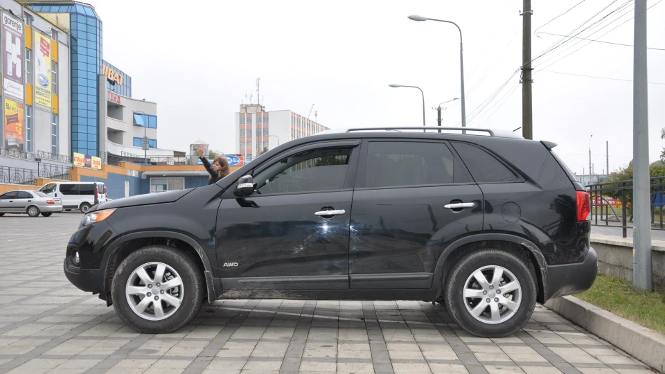 KIA Sorento 4