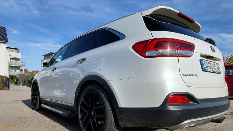 KIA Sorento 4