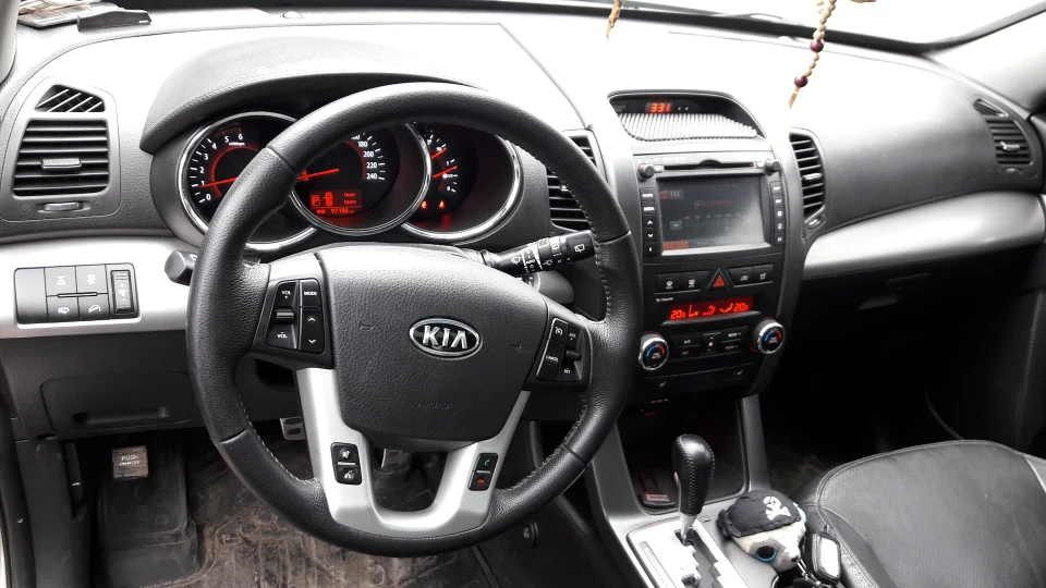 KIA Sorento 2.2 дизелек) 2
