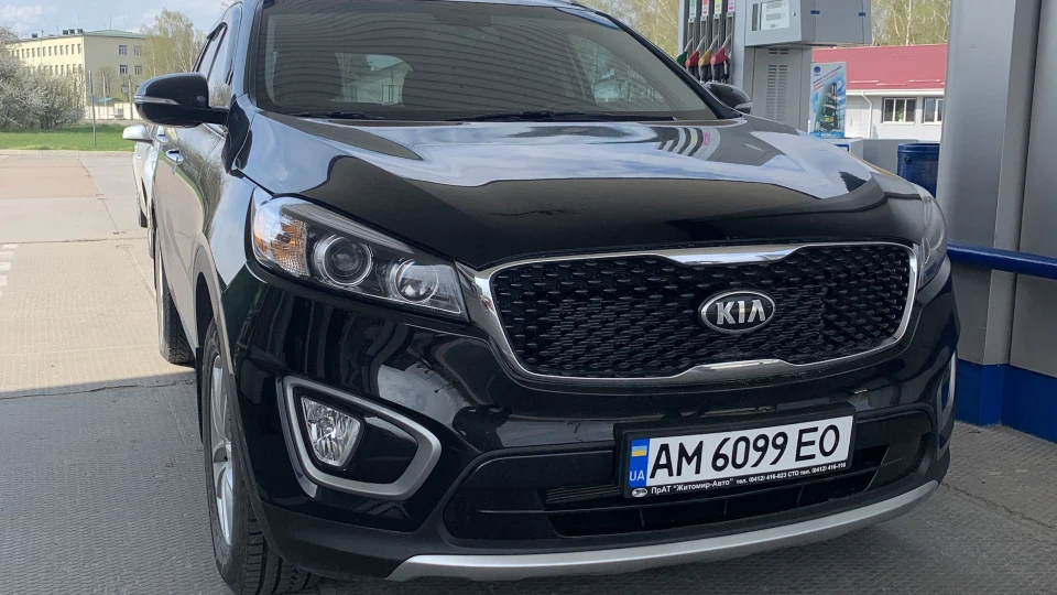 KIA Sorento 2.4 BLACK 2