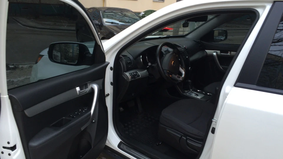 KIA Sorento 2.4i газ-бензин 5