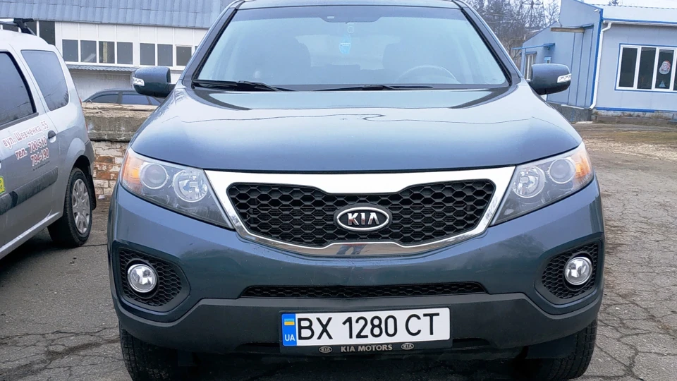 KIA Sorento Black Hornet 3