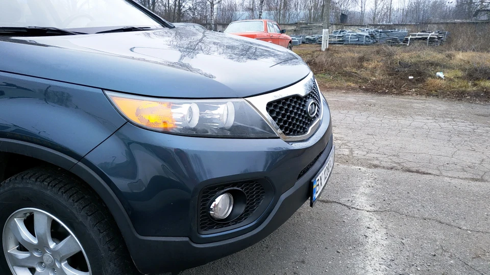 KIA Sorento Black Hornet 4