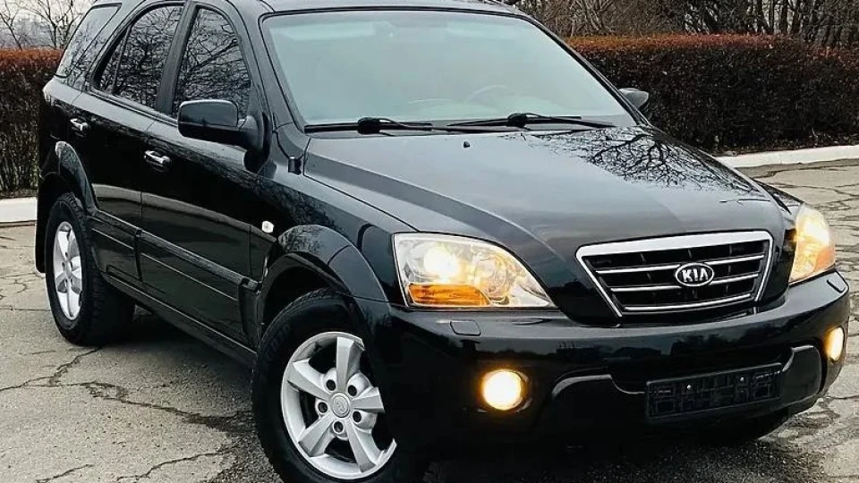 KIA Sorento BRUTAL IN BLACK 2