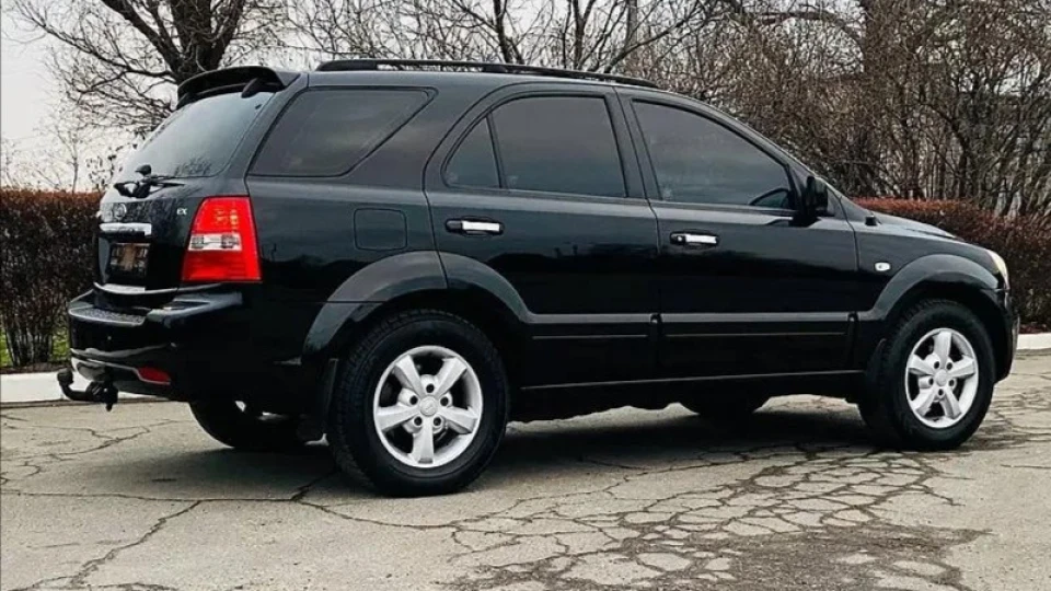 KIA Sorento BRUTAL IN BLACK 4