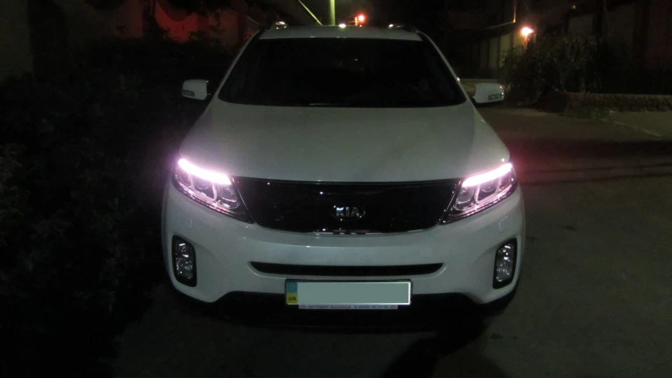 KIA Sorento Top Snow White Pearl