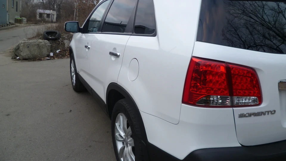 KIA Sorento White Edition 2