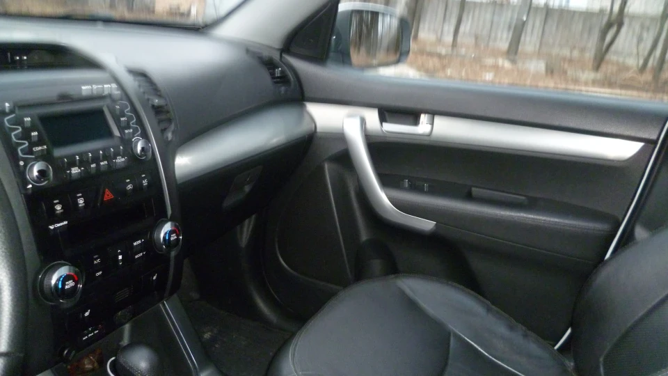KIA Sorento White Edition 5