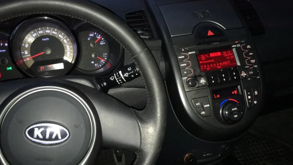 KIA Soul 1.6 бензин автомат) 2