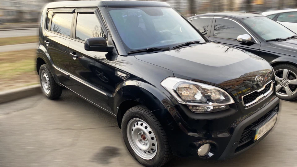 KIA Soul Black square