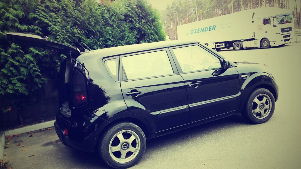 KIA Soul BlackNumber 2