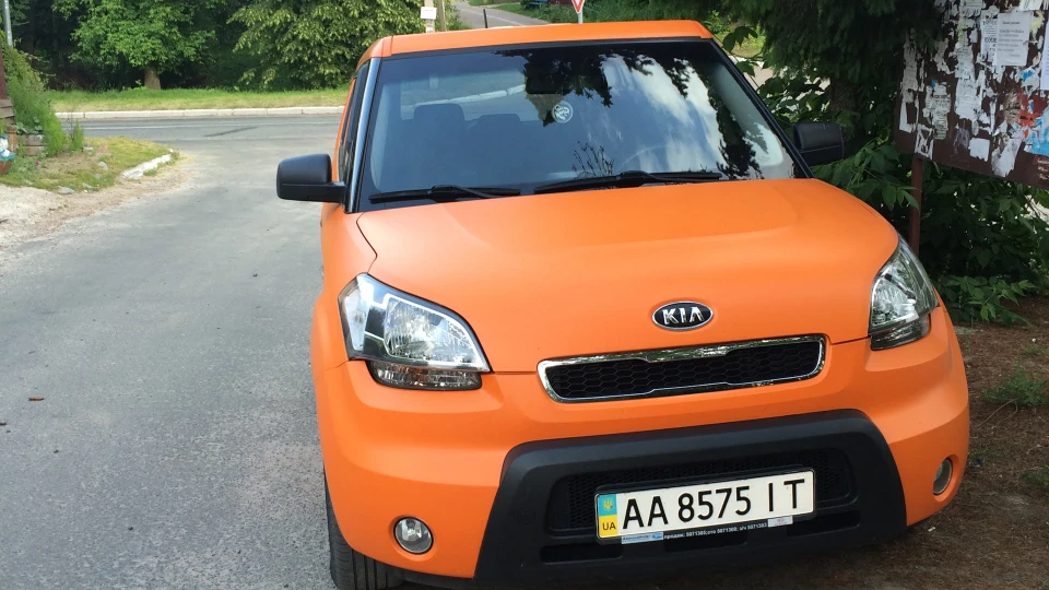KIA Soul помаранчевий матовий 5