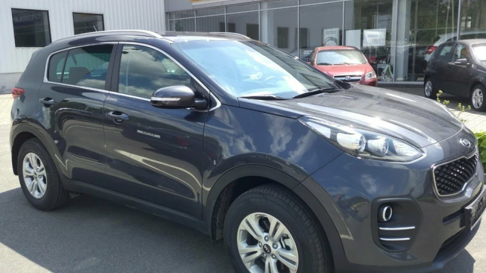 KIA Sportage Сірий товстолобик 1.7 td 2