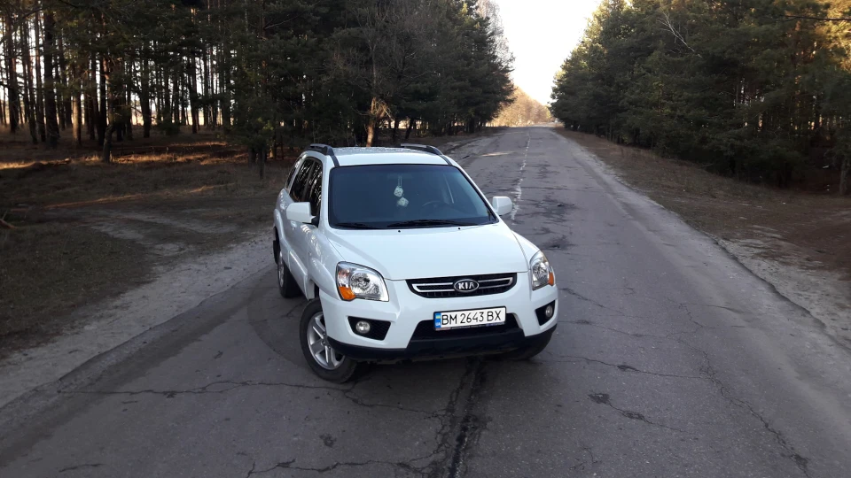 KIA Sportage Білий спортИК 3