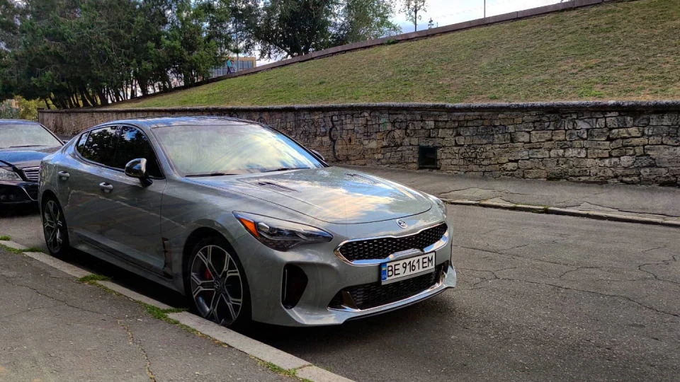 KIA Stinger 3.3 AWD 2