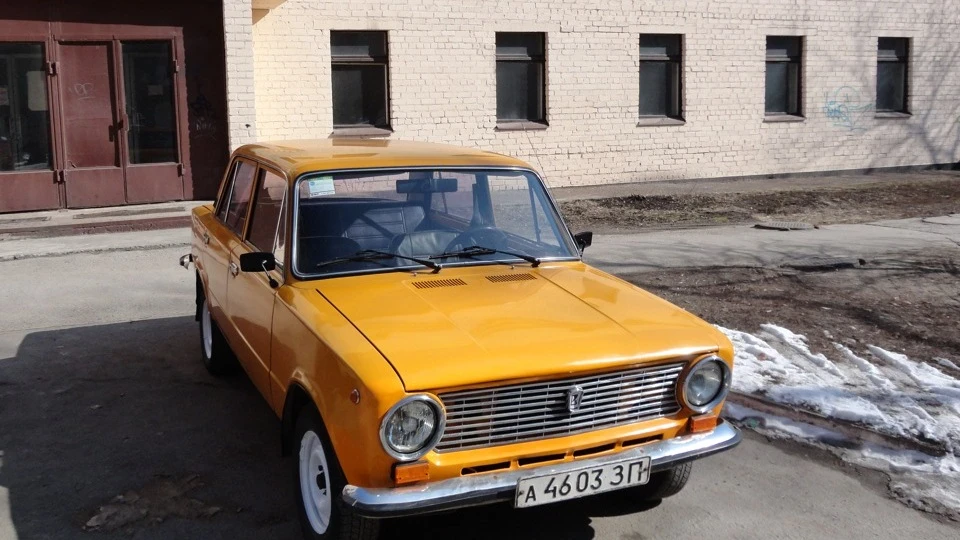 Lada 2101 1,5 Золота охра 4