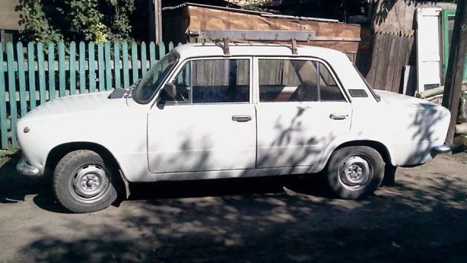 Lada 2101 3 ALPINE WHITE 4