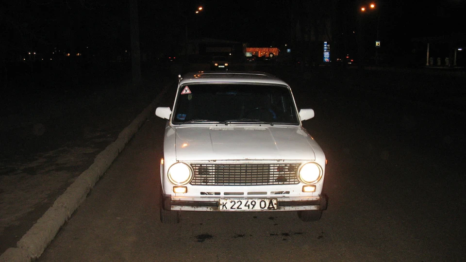 Lada 2101 Білий шматок шпаклівки 3