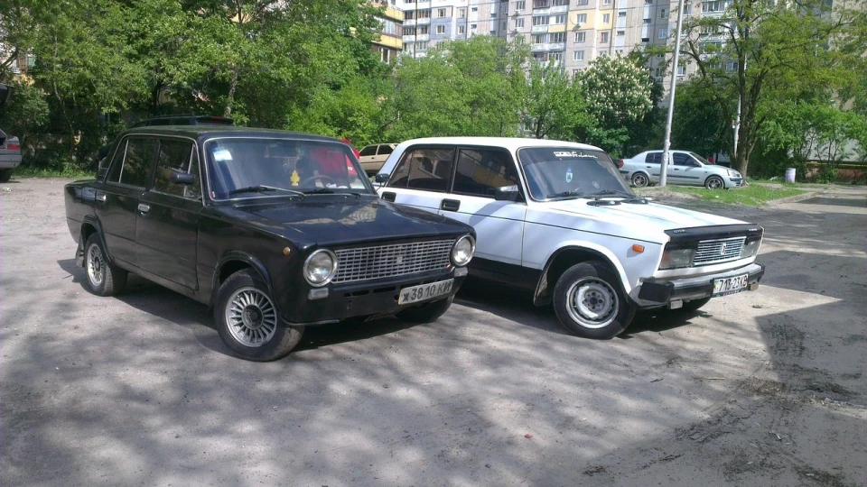 Lada 2101 Black Elf 2