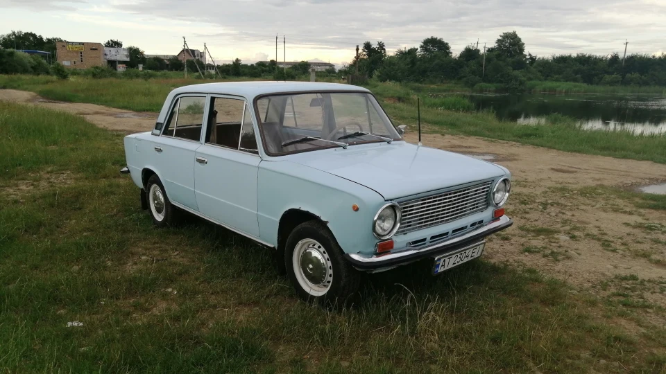 Lada 2101 "Blue Purple" 3