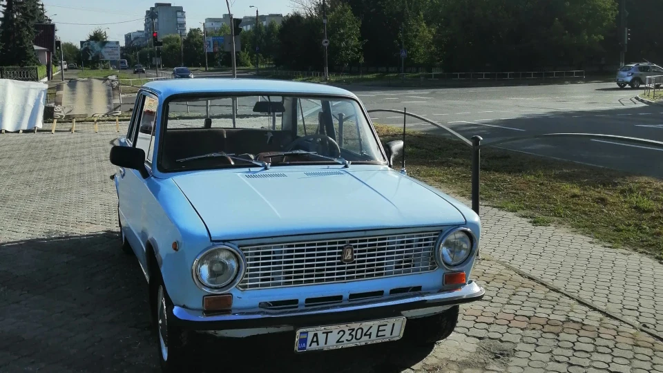 Lada 2101 "Blue Purple" 5