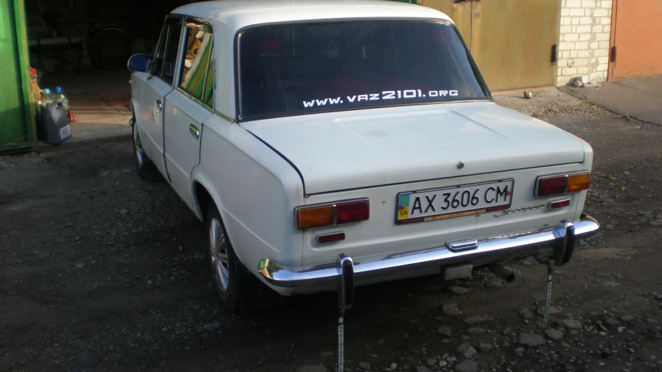 Lada 2101 carbon 3