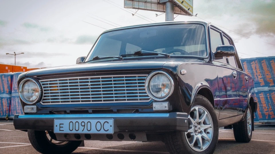Lada 2101 Чорний Дракон 3