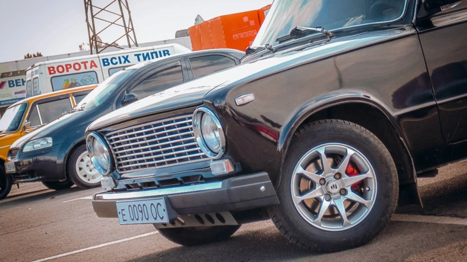 Lada 2101 Чорний Дракон 5