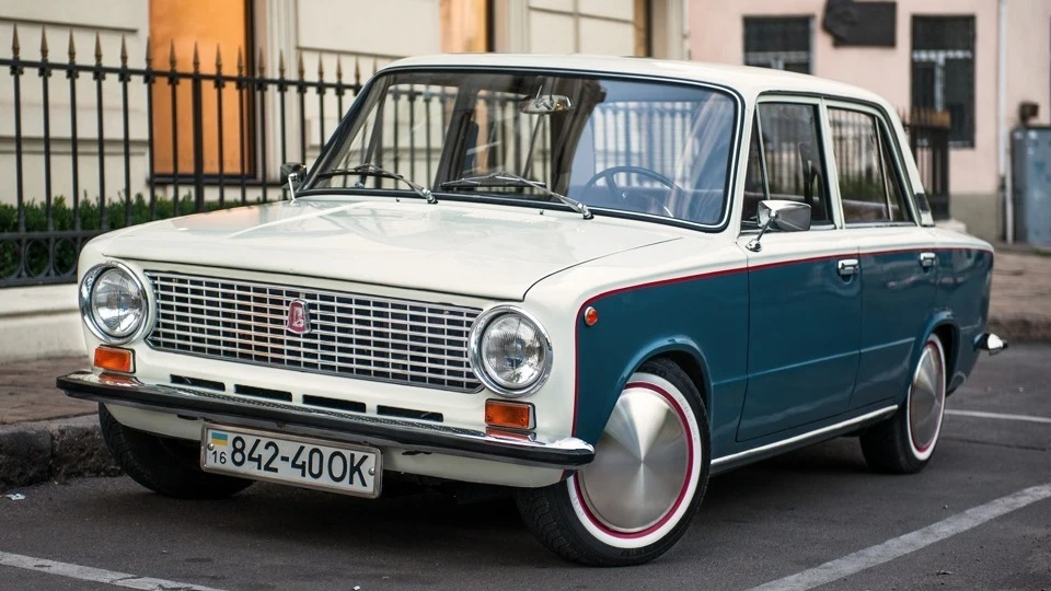 Lada 2101 Dirty Galina on the moon 2