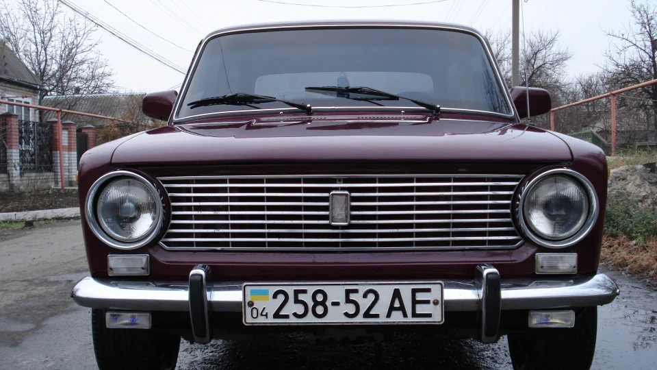 Lada 2101 Гранат оригінал