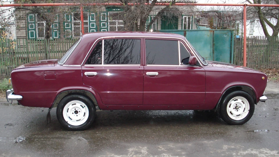 Lada 2101 Гранат оригінал 4