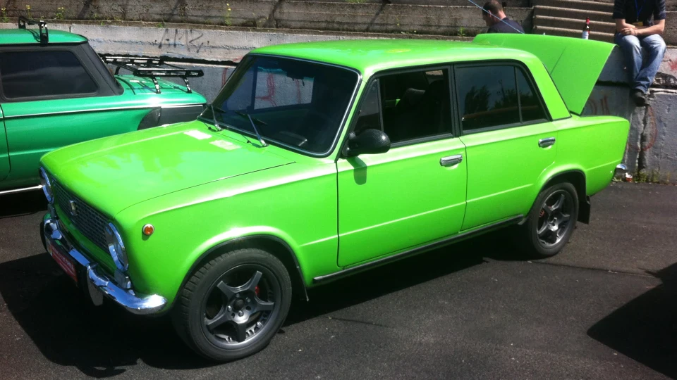 Lada 2101 Green Apple 3