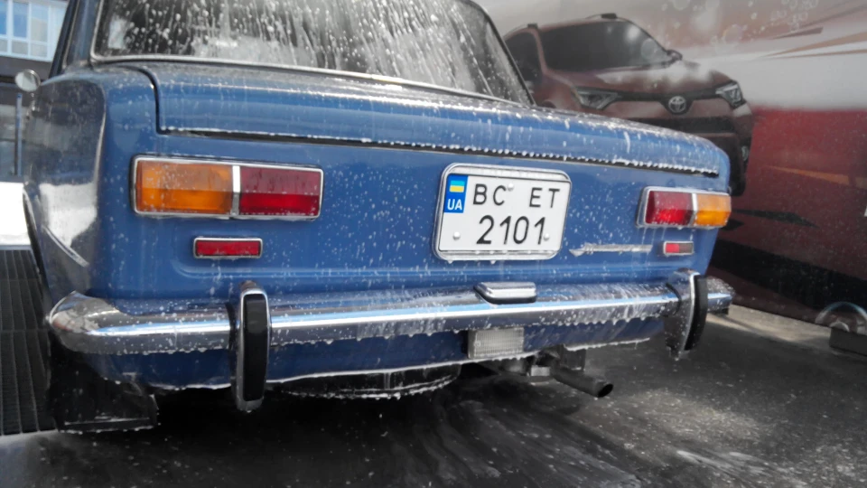 Lada 2101 is 5