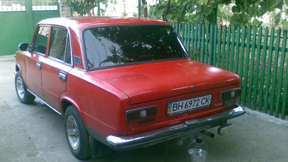 Lada 2101 червона копа 2