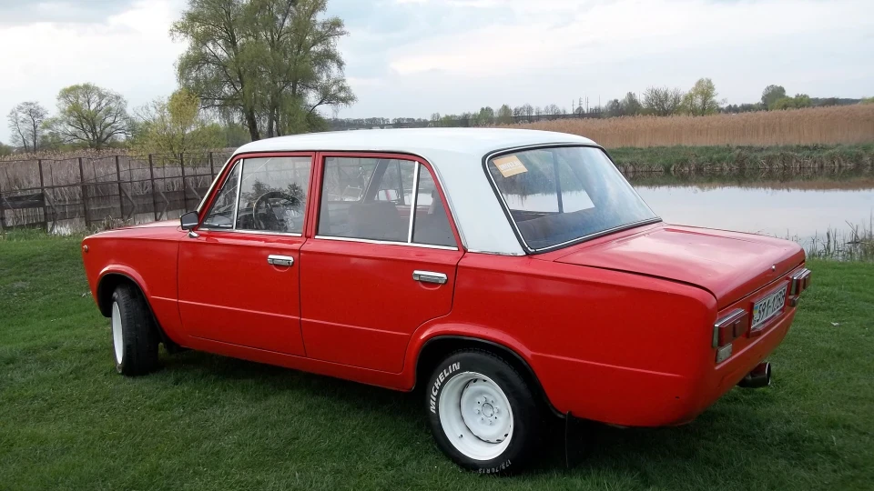 Lada 2101 червона радість;) 2