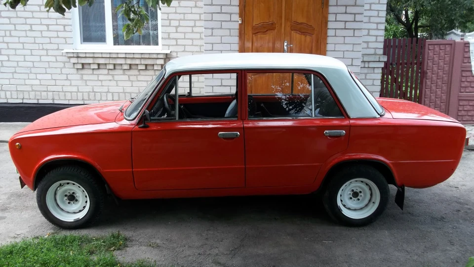Lada 2101 червона радість;) 5