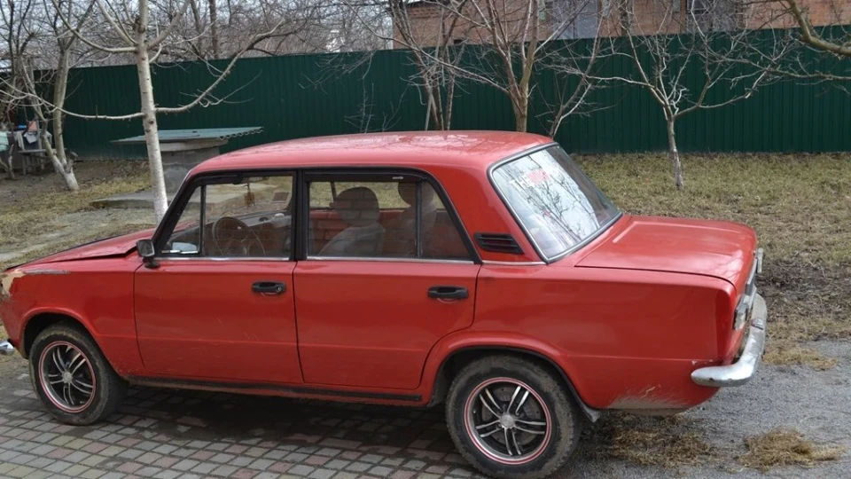 Lada 2101 Червоний дракоша 2