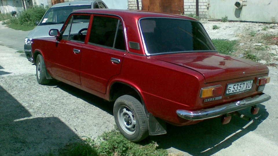 Lada 2101 червоний металік 3