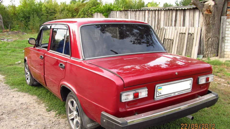 Lada 2101 $ червоний металік $ 5