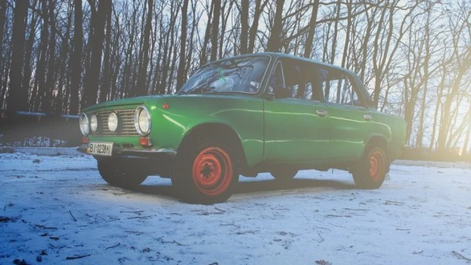 Lada 2101 loud car 2