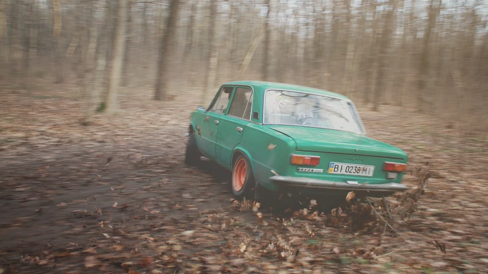 Lada 2101 loud car 3